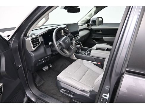 Used 2024 Toyota Tundra Limited w/ TRD Off-Road Package AWD/4WD image 9