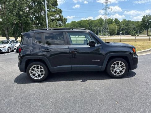 Used 2020 Jeep Renegade Latitude w/ Popular Equipment Group FWD image 6