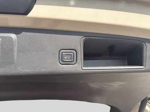 Used 2023 GMC Terrain SLE w/ Driver Convenience Package AWD/4WD image 20