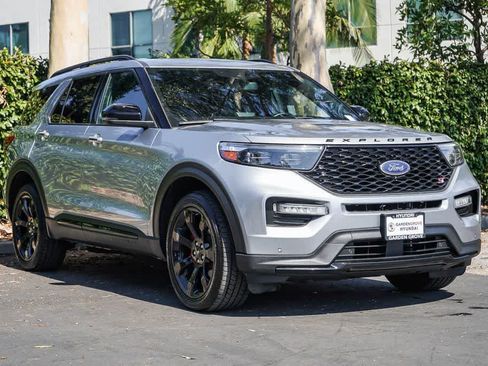 Used 2022 Ford Explorer ST w/ Equipment Group 401A AWD/4WD image 3