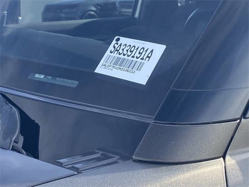 Used 2021 Land Rover Defender 110 SE image 33