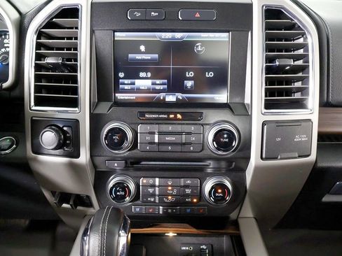 Used 2015 Ford F150 Lariat w/ Equipment Group 502A Luxury image 41