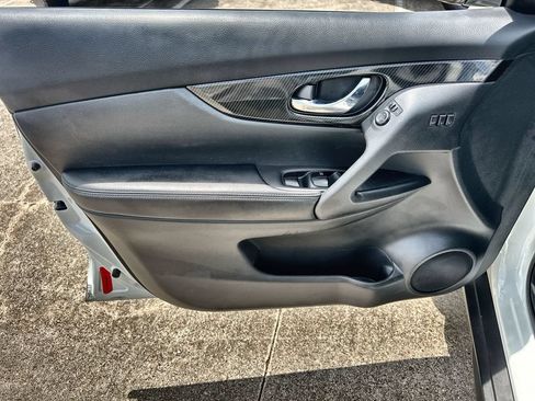 Used 2019 Nissan Rogue SL AWD/4WD image 21