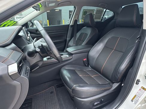 Used 2022 Nissan Altima 2.5 SR AWD/4WD image 13