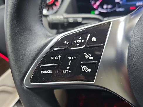 Used 2025 Mercedes-Benz GLA 250 image 18