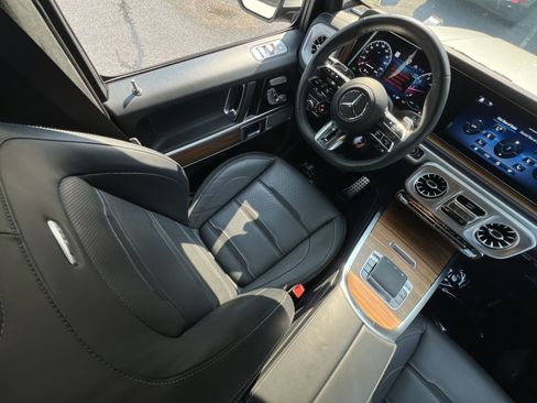 Used 2025 Mercedes-Benz G 63 AMG 4MATIC image 16