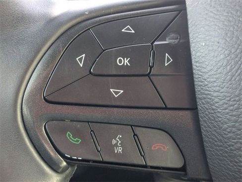 Used 2016 Dodge Challenger SXT image 20