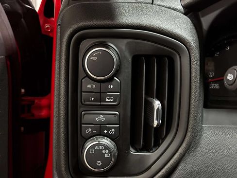 Used 2022 Chevrolet Silverado 1500 Custom AWD/4WD image 8