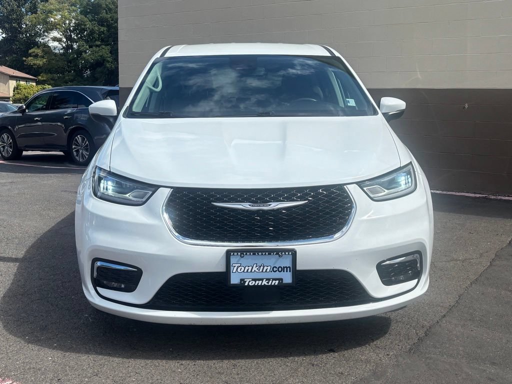 Used 2023 Chrysler Pacifica Touring-L FWD image 13