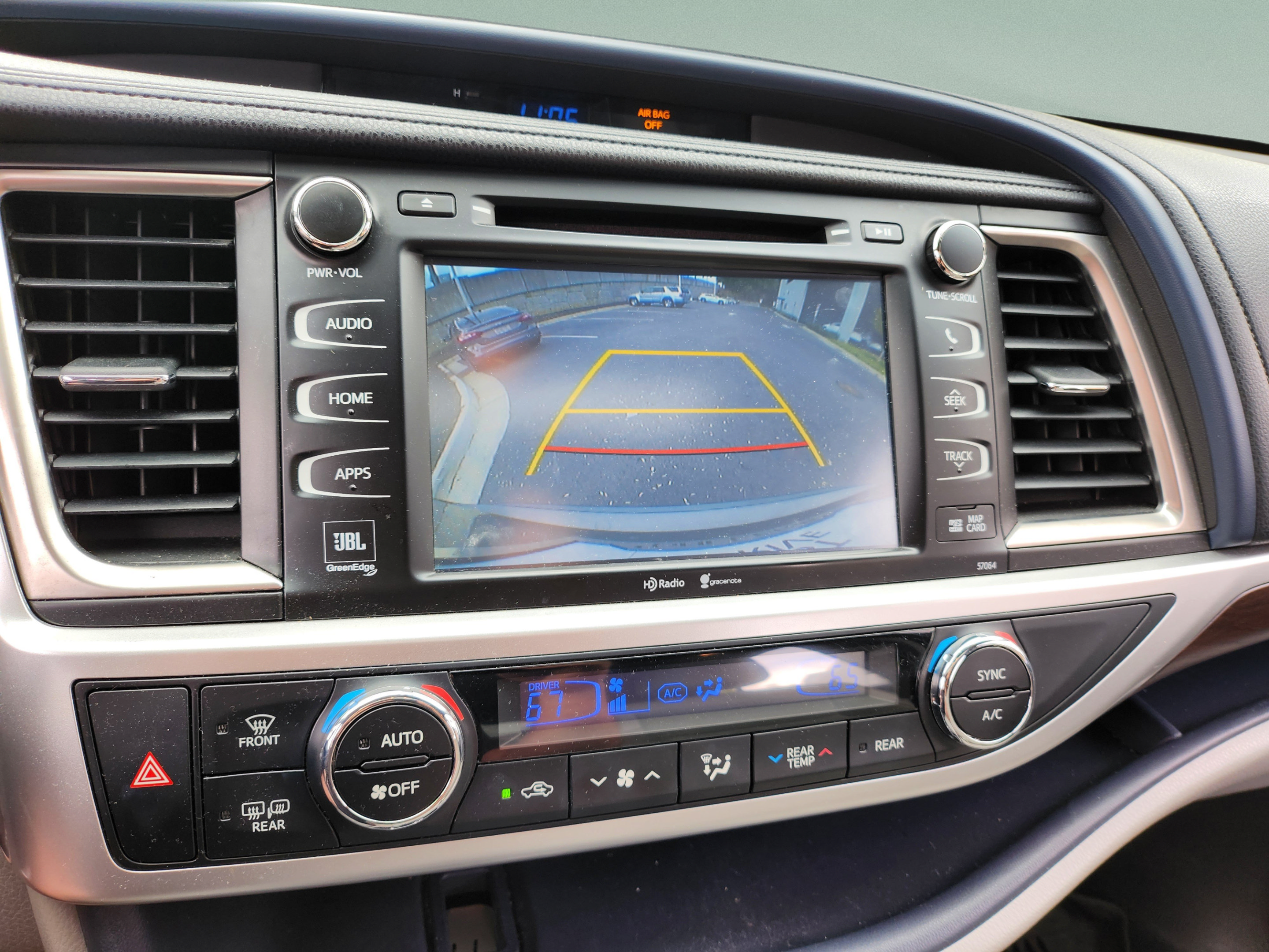 Used 2015 Toyota Highlander Limited Platinum FWD image 14