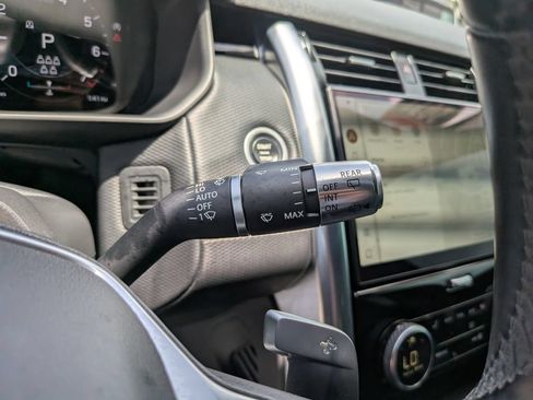 Used 2021 Land Rover Discovery S R-Dynamic AWD/4WD image 37
