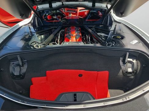 Used 2027 Chevrolet Corvette Stingray Coupe RWD image 9