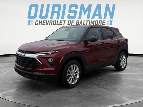 Used 2025 Chevrolet TrailBlazer LS w/ LS Convenience Package image 2