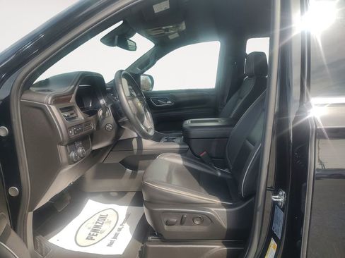 Used 2024 Chevrolet Tahoe Premier RWD image 9