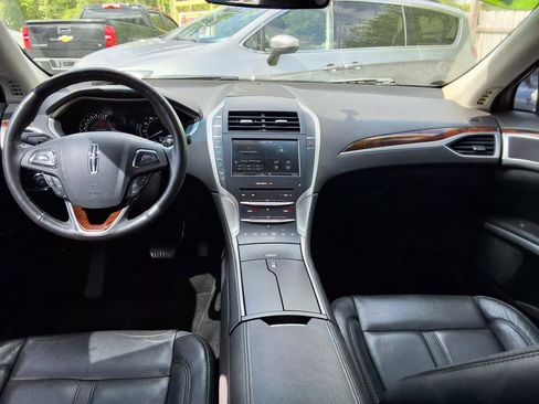 Used 2014 Lincoln MKZ image 23
