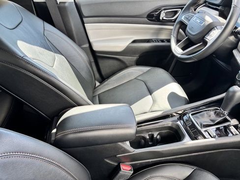 Used 2022 Jeep Compass Limited image 20