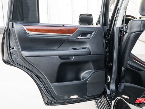 Used 2021 Lexus LX 570 4WD w/ Luxury Package image 67