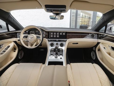 Used 2024 Bentley Continental GT Speed image 4