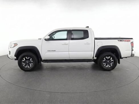 Used 2017 Toyota Tacoma TRD Off-Road w/ Tow Package (A/T) AWD/4WD image 6