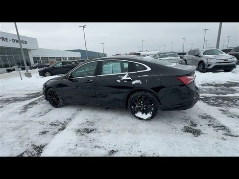 Used 2023 Chevrolet Malibu LT w/ Midnight Edition image 6