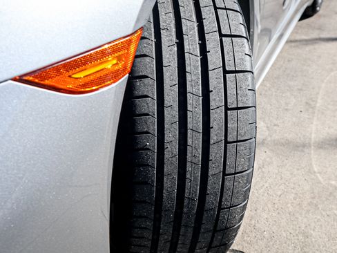 Used 2025 Porsche 718 Cayman image 12