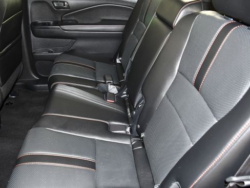 Certified 2023 Honda Passport TrailSport image 50
