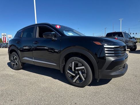 New 2026 Nissan Kicks SV image 8