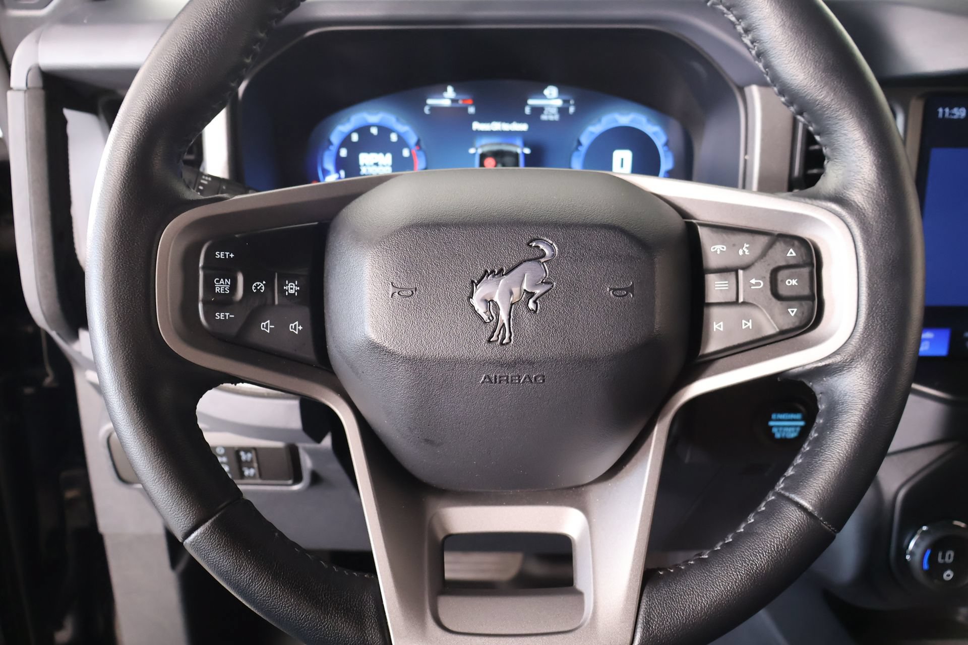 Used 2025 Ford Bronco Badlands AWD/4WD image 3