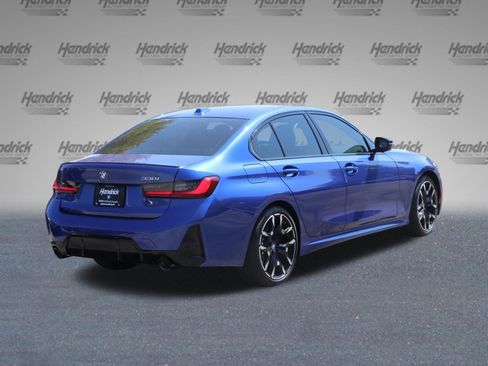 Certified 2025 BMW 330i Sedan w/ M Sport Package RWD image 10