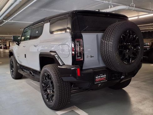 New 2026 GMC Hummer EV SUV AWD/4WD image 10