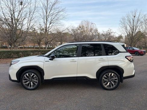 Used 2025 Subaru Forester Touring image 1