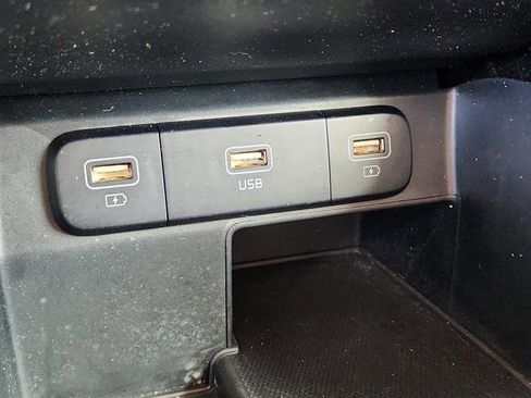 Used 2021 Kia Sorento LX image 21