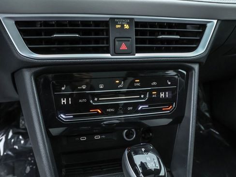 New 2026 Volkswagen Taos SE AWD/4WD image 30