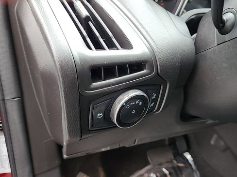 Used 2013 Ford Focus SE image 11