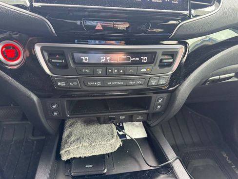 Used 2025 Honda Ridgeline Black Edition image 18