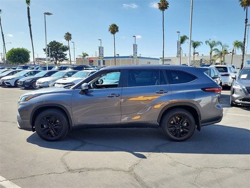 Used 2024 Toyota Highlander XLE image 36