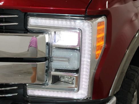 Used 2019 Ford F250 Lariat w/ Lariat Ultimate Package AWD/4WD image 13