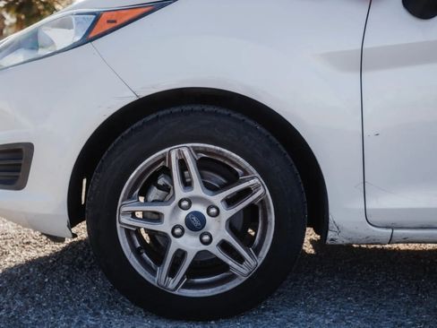 Used 2019 Ford Fiesta SE image 10