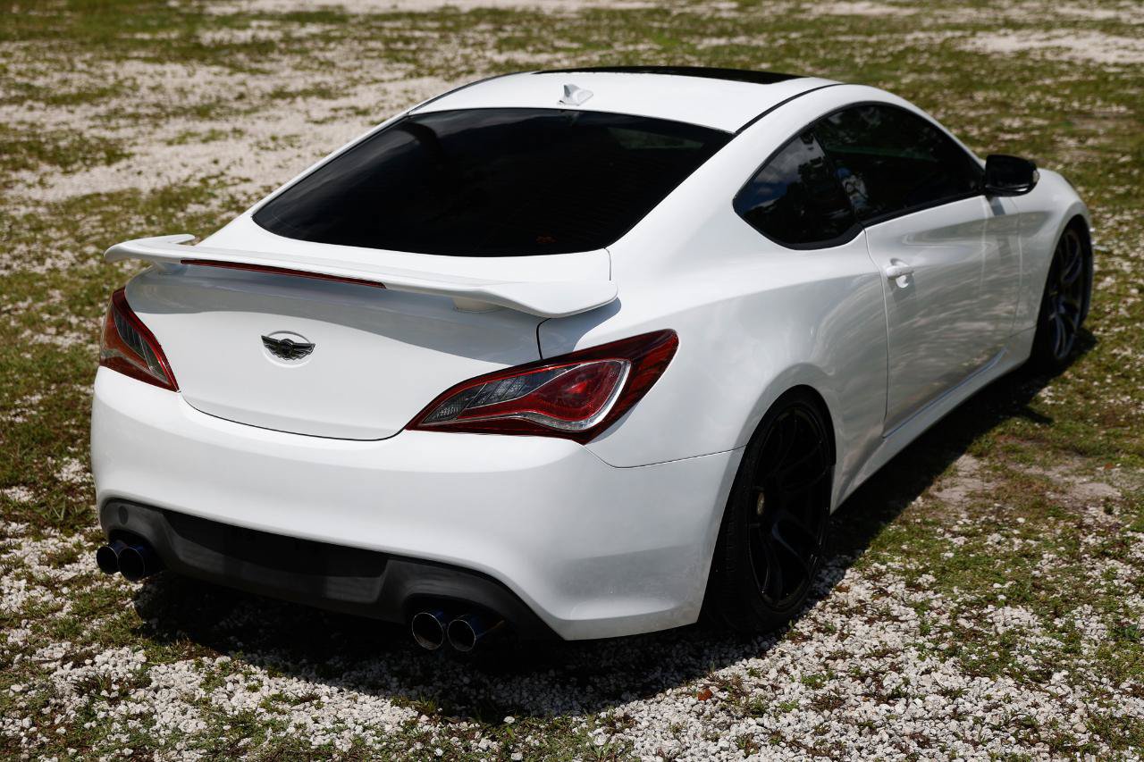 Used 2013 Hyundai Genesis 3.8 RWD image 11