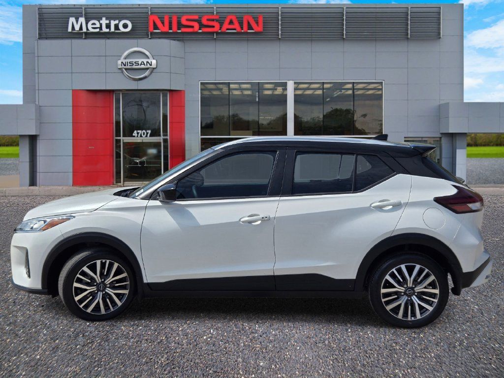Certified 2024 Nissan Kicks SV FWD image 3