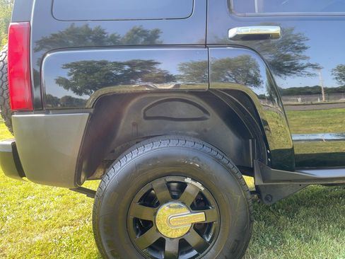 Used 2008 HUMMER H3 w/ Chrome Appearance Package AWD/4WD image 26