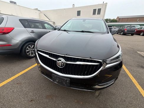 Used 2018 Buick Enclave Essence w/ Trailering Package FWD image 2