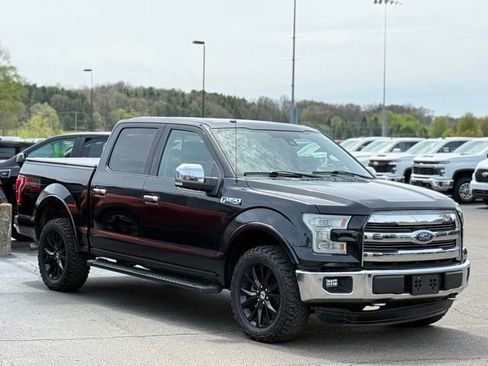 Used 2015 Ford F150 Lariat w/ Equipment Group 502A Luxury AWD/4WD image 33