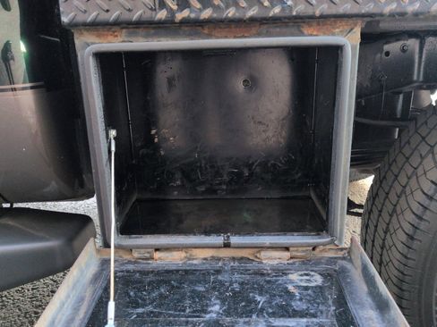 Used 2015 Ford F350 Lariat image 19