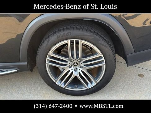 Used 2024 Mercedes-Benz GLS 450 4MATIC image 9