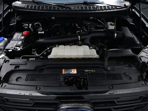 Used 2025 Ford Expedition Active image 40