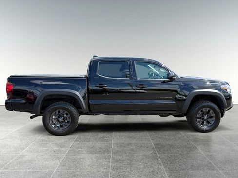 Used 2021 Toyota Tacoma SR5 w/ Trail Edition AWD/4WD image 5
