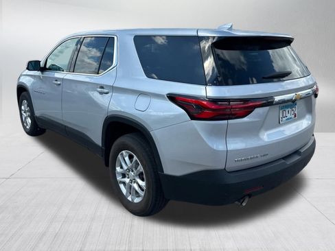 Used 2022 Chevrolet Traverse LS AWD/4WD image 9