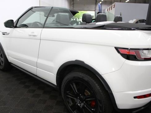 Used 2018 Land Rover Range Rover Evoque SE Dynamic AWD/4WD image 11