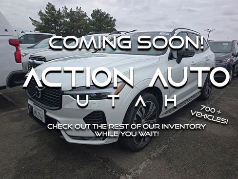 Used 2024 Volvo XC60 B5 Core AWD/4WD image 1